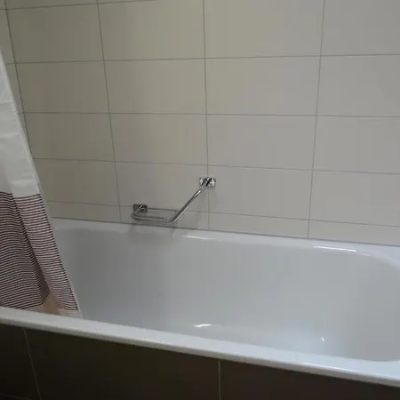 Apartment Titliszentrum 2 Appartement-Fewo 5-Bettwohnung By Interhome